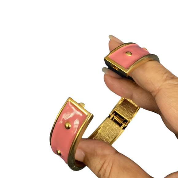 Vintage -  Pink and Gold Tone Open Hinge Barbiecore Bracelet - Picture 3 of 7